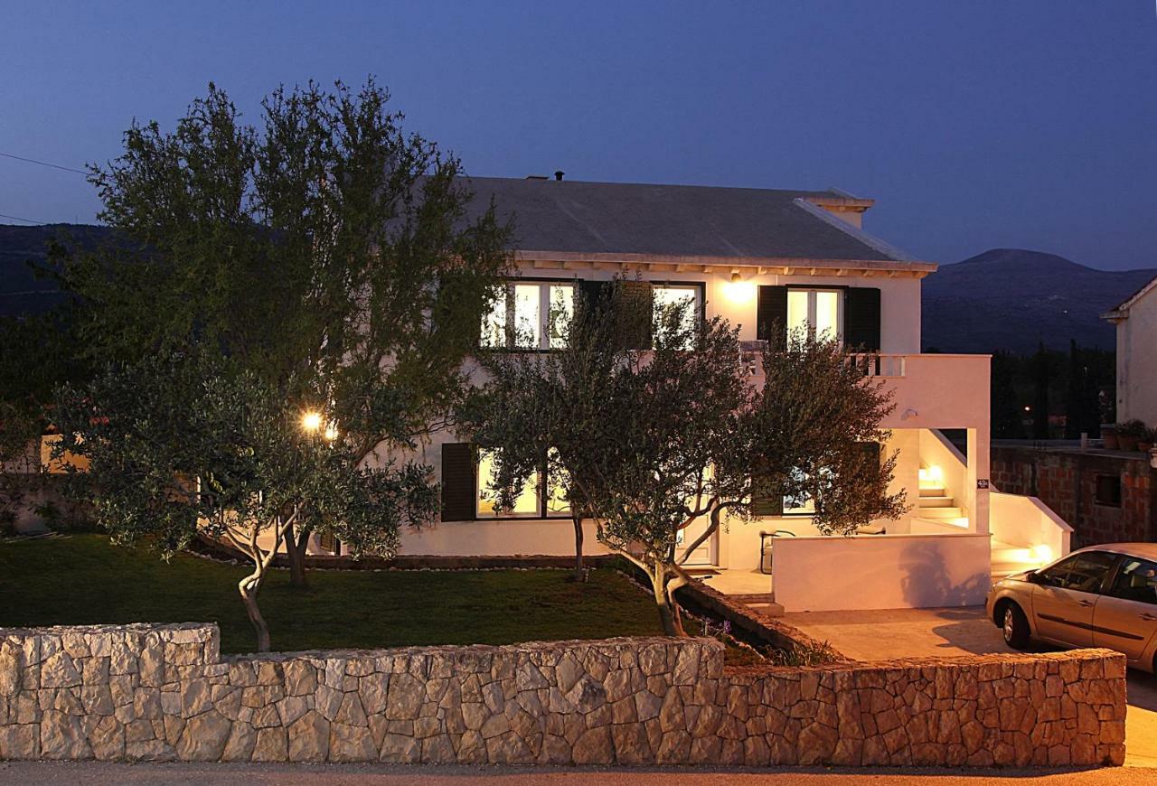 Apartments Mocici Exterior photo